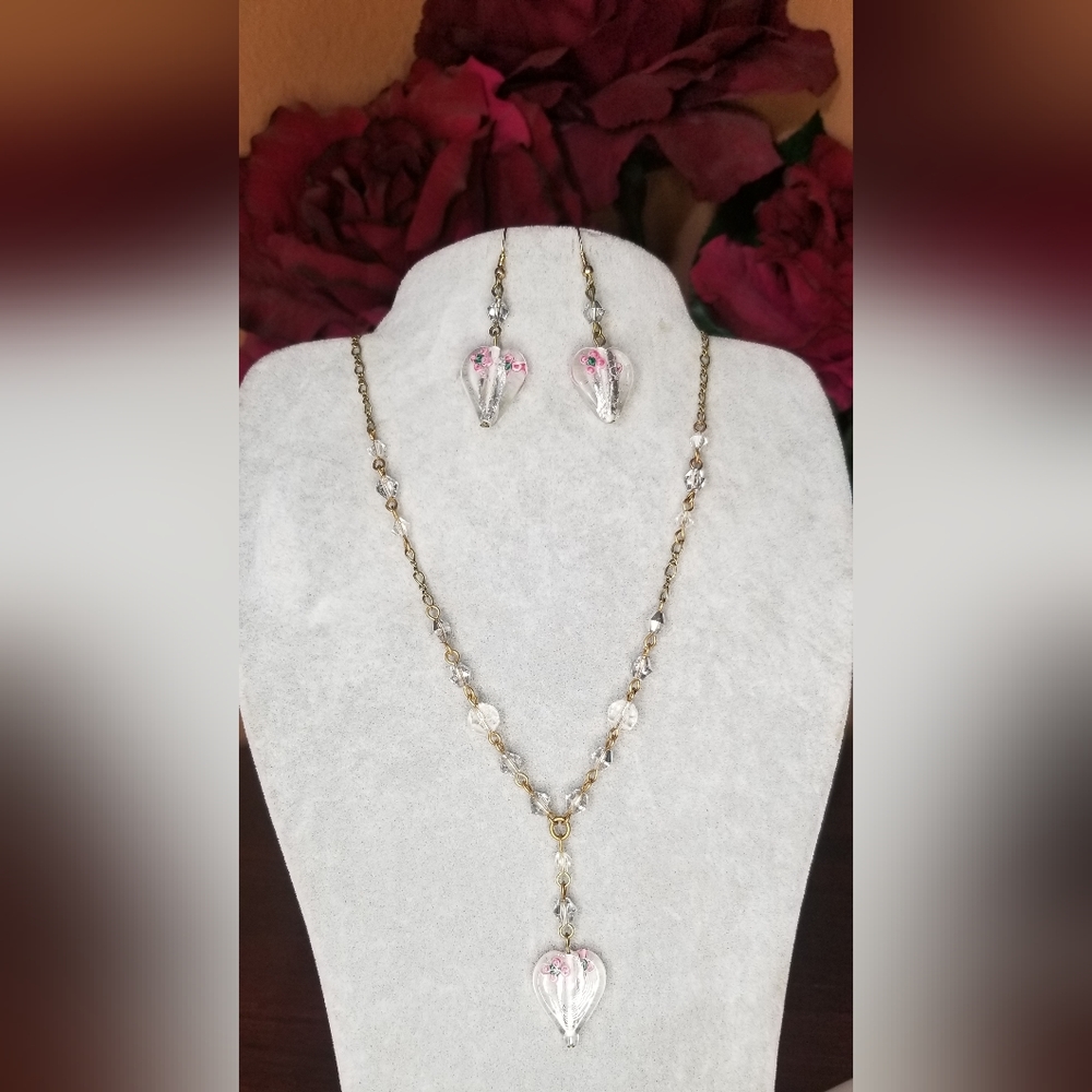 🤍🌸 Pink Flower Bohemian Crystal Hand Painted Heart, Necklace & Earring Set 📿